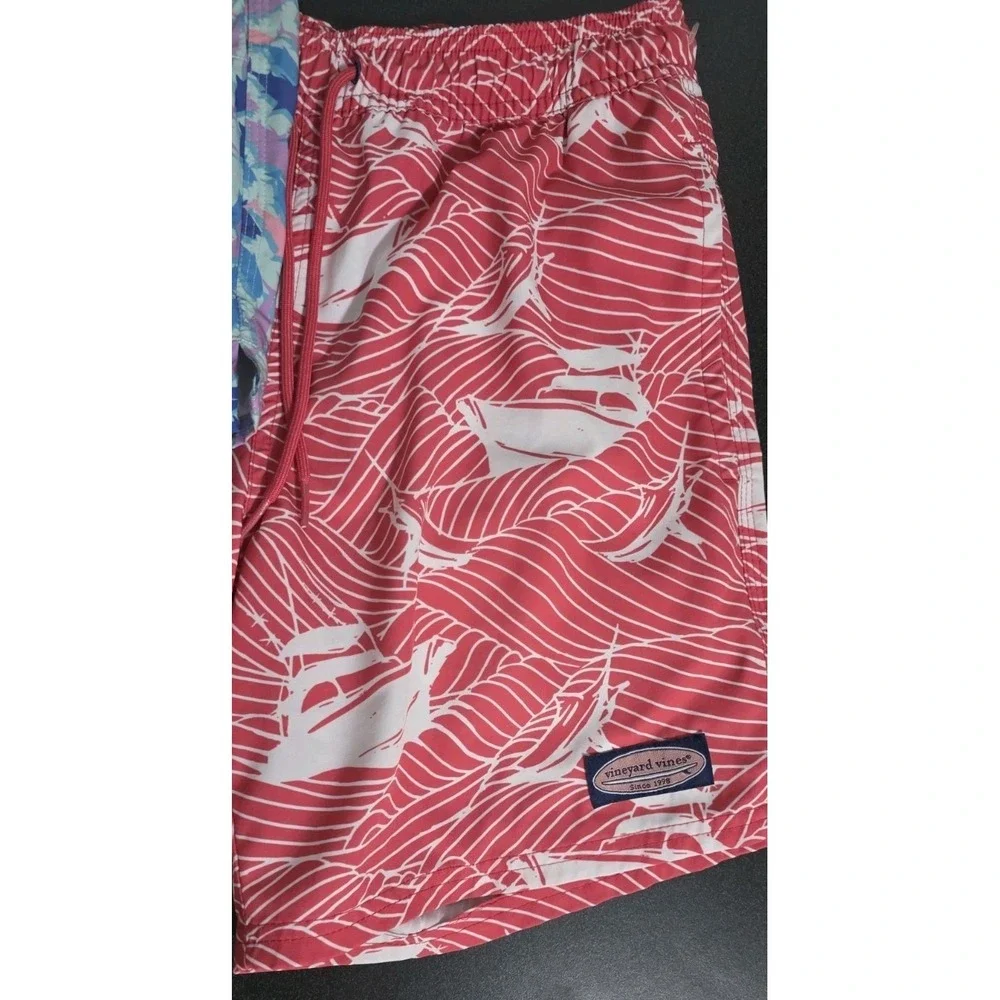 2 Vineyard Vines Pink & Blue Print 7in Printed Chappy Swim Trunks XS Men EUC‎